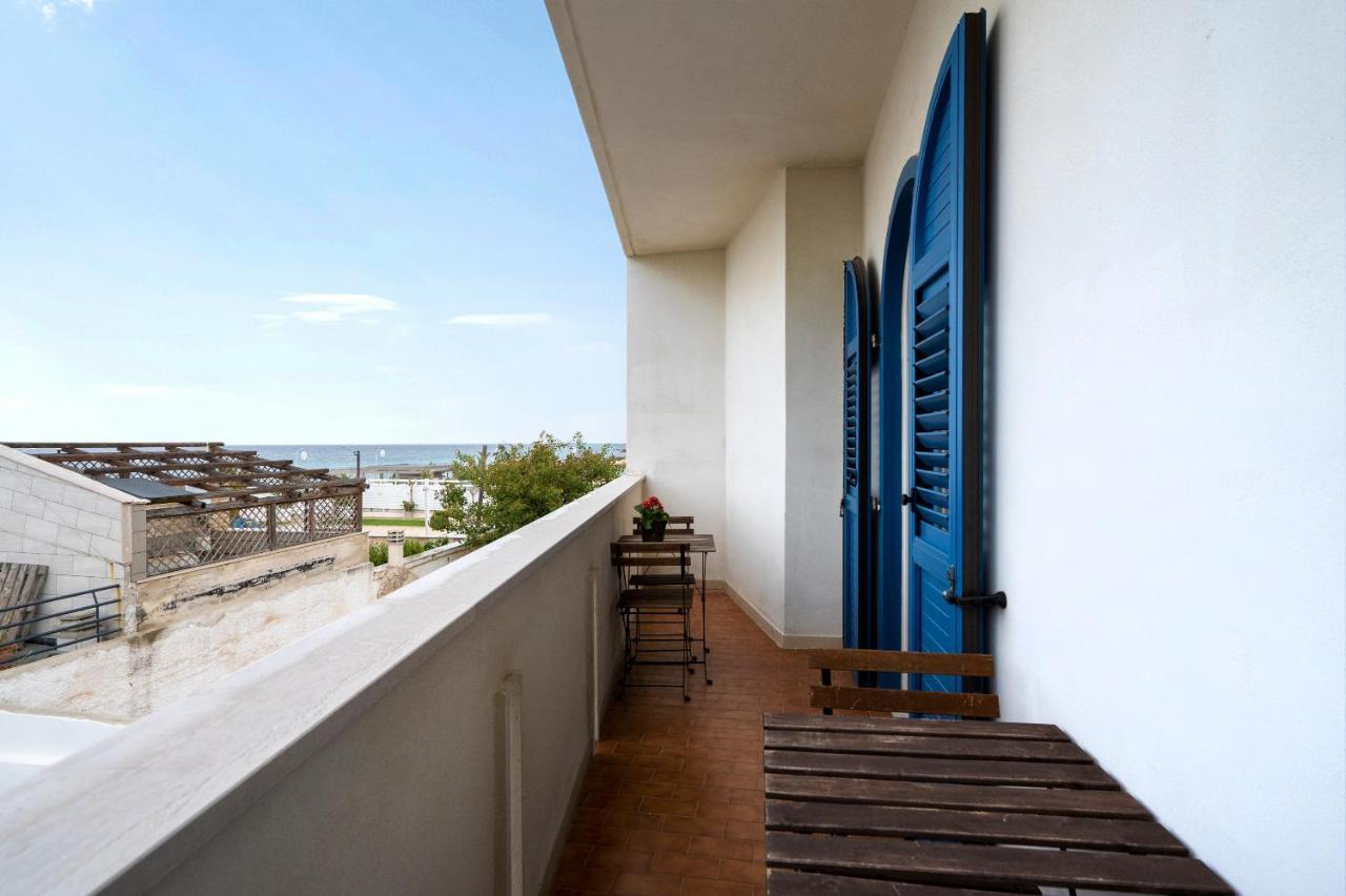 Casa Del Riccio Fronte Mare Villa Mola di Bari Exterior photo